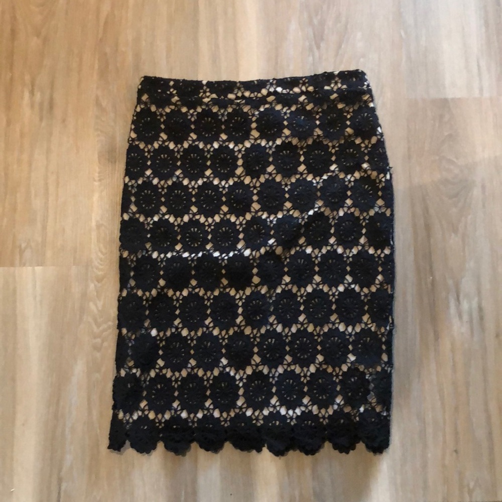 Women’s large black and cream pencil skirt